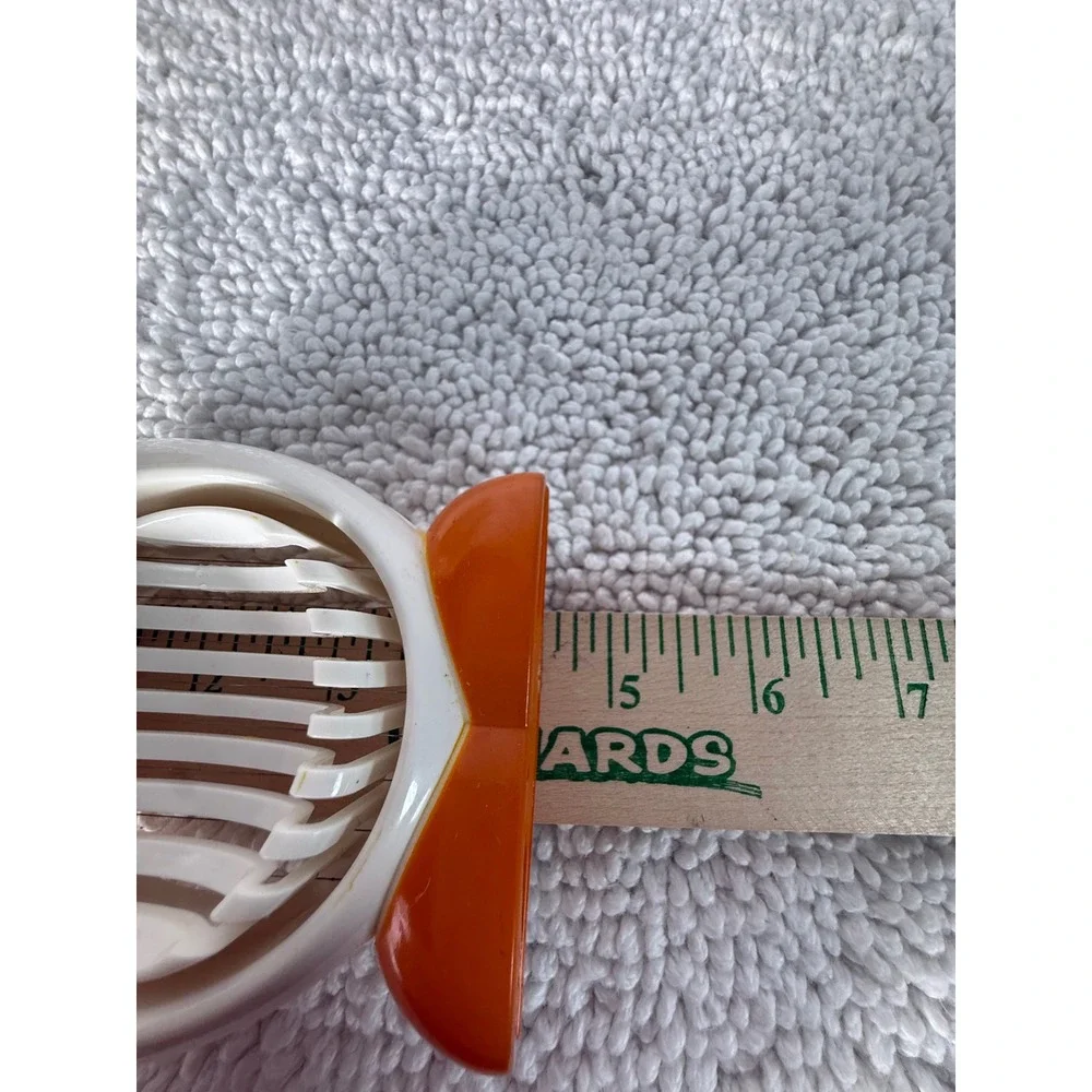 VTG Chick Shaped Manual Egg Slicer White Orange BPA‎ Free Bird Kitchen Tool